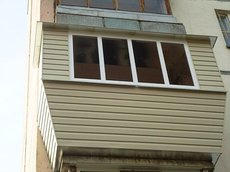 Обшивка балкона сайдингом в хрущёвке