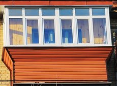 Отделка балкона снаружи сайдингом