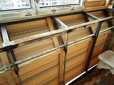 Остекление балкона с выносом подоконника