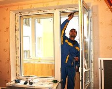 Ремонт пластиковой балконной двери в Киеве