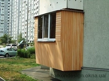 Отделка балкона пластиковой вагонкой