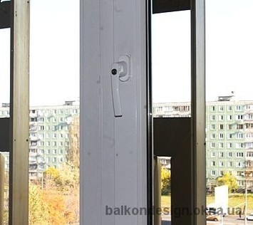 Заміна ручки на пластиковому вікні у Києві Заміна ручки на пластиковому вікні у Києві