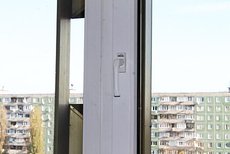 Регулировка прижима створки пластикового окна Киев