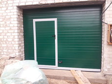 Изготовление секционных автоматических ворот.