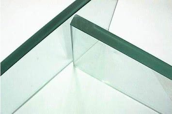 прозрачное стекло