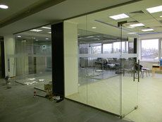 Стеклянные перегородки