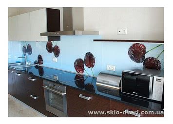 Стеклянные кухонные фартуки Skinali