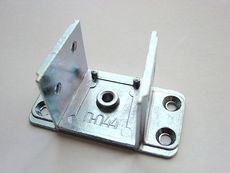 Соединитель импоста Д-044 на 3-х кам. профиль "Окошко"