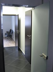 Установка межкомнатных дверей. Распашные, раздвижные.