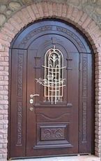 Двери входные со стеклопакетом в дом