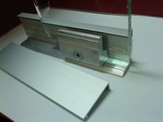 Зажимной профиль для стекла Н-40