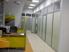 Офисные алюминиевые перегородки.