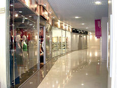 Цельно стеклянные перегородки.