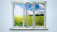 Трехстворчатое алюминиевое окно 