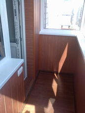 Монтаж и обшивка балконов любой сложности