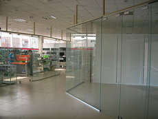 Стеклянные перегородки