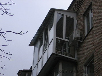 Балкон по выносной плите. Профиль Brokelman.