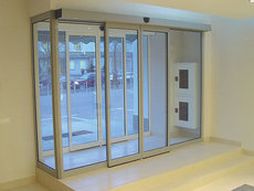 Ремонт автоматических дверей