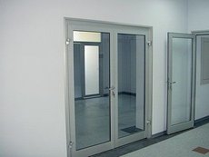 Алюминиевые двери