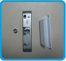 Защелка для балконной двери.