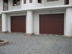 Ворота автоматчині секційні / Ворота автоматические секционные