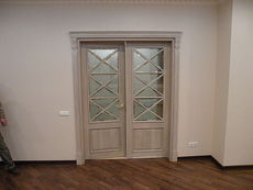 двери деревянные