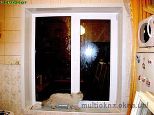 Окно двустворчастое, профиль REHAU 70.