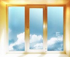 Окно ПВХ Fenster трехстворчатое поворотное для дачи