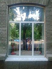 Пластиковое окно от Рехау трехчастное поворотное на кухню по отличной цене