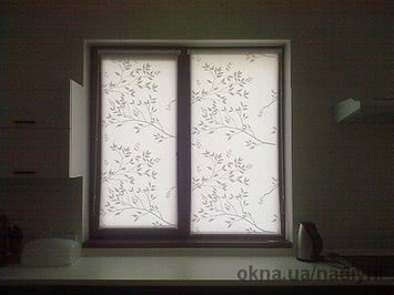 Пластиковое окно Fenster поворотне для частного дома с фурнитурой Vorne по оптовой цене