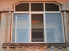 Окно Almplast поворотное в частный дом, фурнитура Масо по хорошей цене, размер: 0,9 х 1,7 м