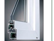 Пластиковое окно от Fenster c солнцезащитным однокамерным стеклопакетом в среднем ценовом диапазоне