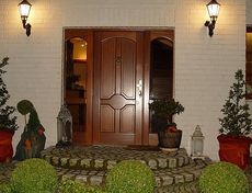 Двери входные деревянные дуб, меранти, сосна