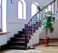 Деревянные ступени, перила, столбы, баляcины. Изготовление деревянных междуэтажных лестниц.