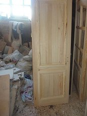 Встановлення дверей, столярні роботи.