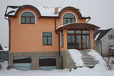 Двері вхідні з натуральної деревени (евробрус)