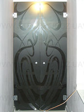 Стеклянные двери