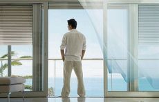 Роллета защитная (перфорированный профиль). Автоматика. 2000 на 2000 мм.