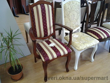 Стільці гуртом