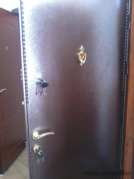 Изготовление полуторных входных дверей.