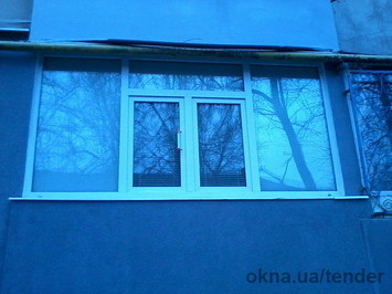 Балконная рама размером 2800/ 1500 мм с одной открывной створкой в одно стекло 4 мм. Самый дешевый вариант.