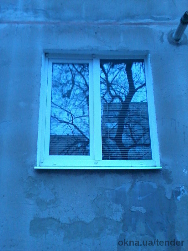 Окно 1500/1400 с одной поворотно- откидной створкой и двухкамерным энергосберегающим стеклопакетом.. Окно 1500/1400 с одной поворотно- откидной створкой и двухкамерным энергосберегающим стеклопакетом..