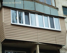 Обшивка балкона сайдингом на Нивках