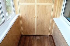 Обшивка балкона пластиковой вагонкой под дерево