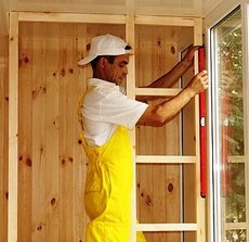 Шкаф на балкон из дерева