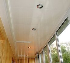 Обшивка потолка на лоджии