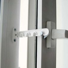 Проветривание для окон с дерева и пластика. Фиксатор для створки.