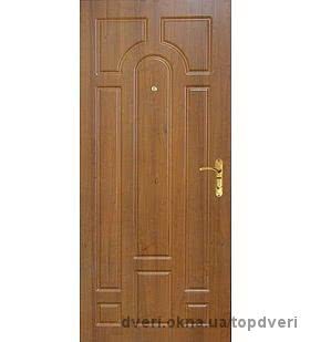 Двери тёплые с МДФ накладками.