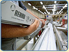 Гарантия качества от REHAU! Одностворчатое окно ПВХ с фурнитурой МАСО размером 0,85х1,5 м.