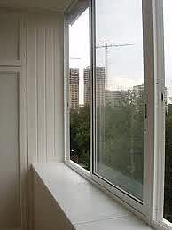 Окно балконное ALMPLAST - защита от холода по доступной цене!